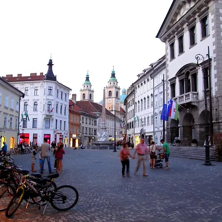 Riverbank Studio * Ljubljana