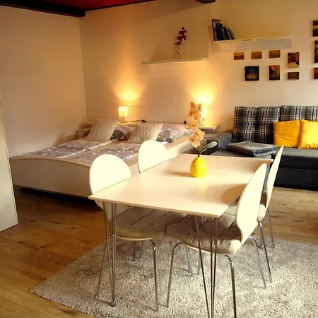 Riverbank Studio * Lublana
