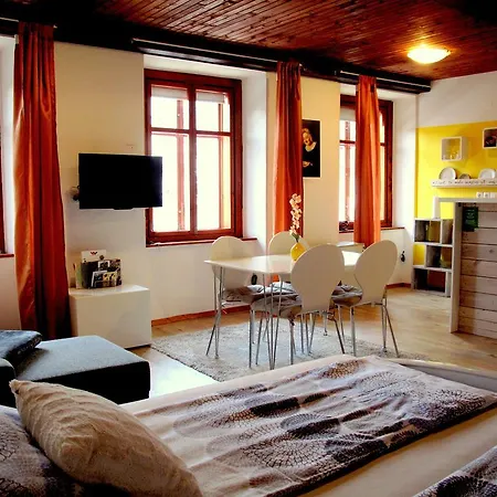 Riverbank Studio * Ljubljana