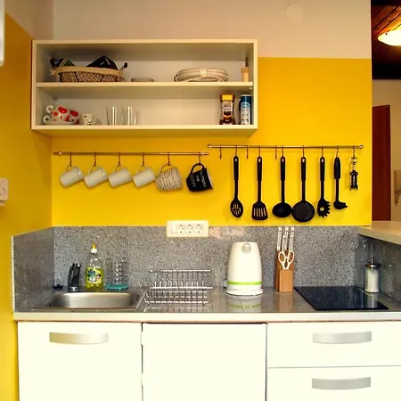 Riverbank Studio Apartman *